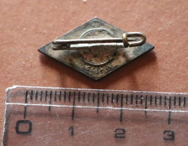 HJ Mitgliedsabzeichen Raute  Hersteller M 1/72